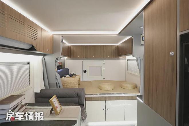 忧配独立厨房内部有大炕和家里一样爱游戏30万级房车天花板！水电无(图6)